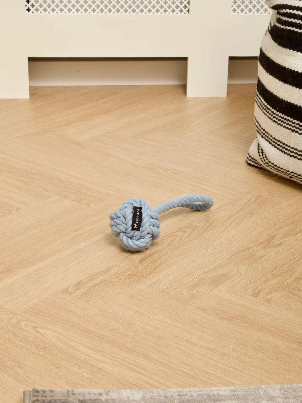 Dragleksak i hållbart material